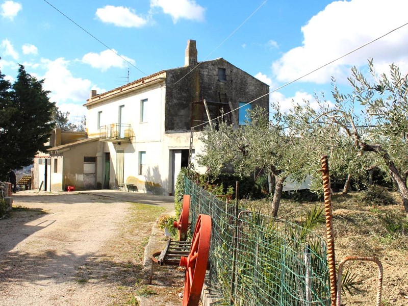 Casa Indipendente in Vendita a Cupello, 105'000€, 243 m², con Box