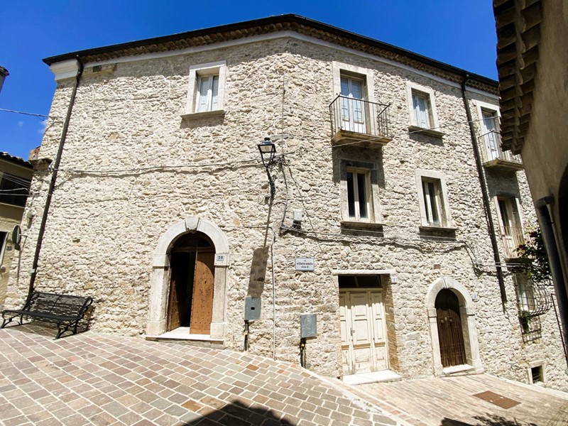 Casa Semi Indipendente in Vendita a Palmoli, 39'000€, 115 m²