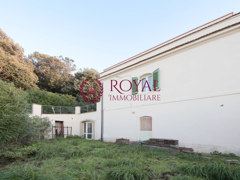 Quadrilocale in Vendita a Rosignano Marittimo, 198'000&euro;, 135 m²