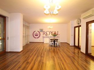 Quadrilocale in Affitto a Livorno, 1'200€, 145 m²