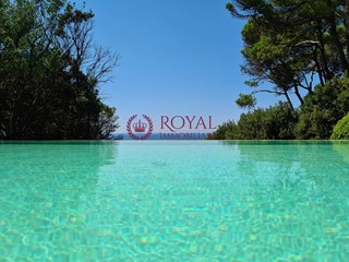 Villa in Vendita a Livorno, 1'200'000&euro;, 200 m²