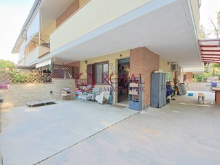 Villa in Vendita a Collesalvetti, 335'000&euro;, 140 m²