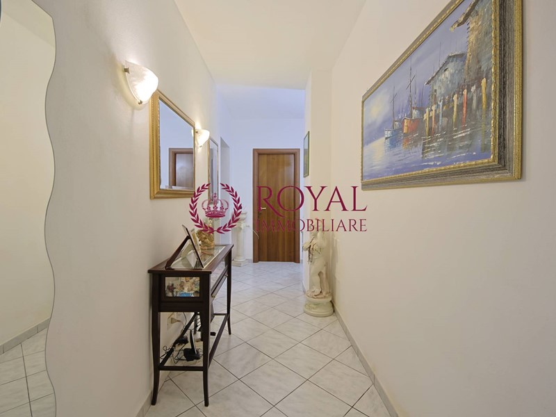 Appartamento in Vendita a Collesalvetti, 155'000&euro;, 120 m²