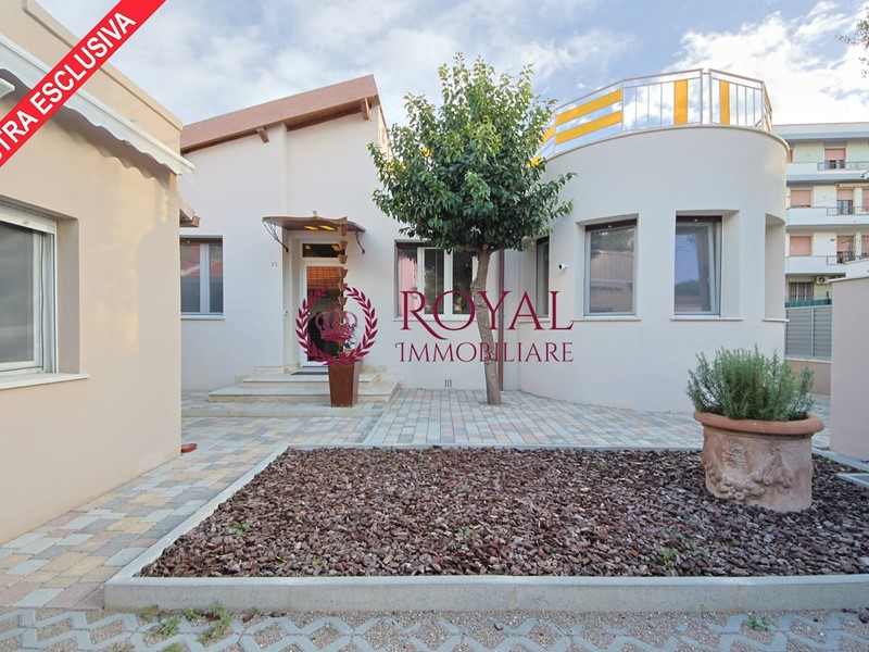 Villa in Vendita a Livorno, 630'000&euro;, 150 m²