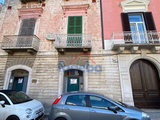 Ufficio in Affitto a Trani, 350€, 40 m²