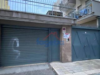 Capannone in Affitto a Trani, 750€, 500 m²