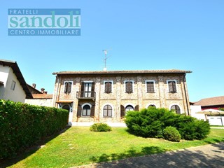 Casa Indipendente in Vendita a Oldenico, 210'000€, 300 m²