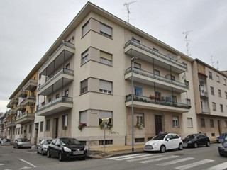 Trilocale in Vendita a Vercelli, 98'000€, 90 m²