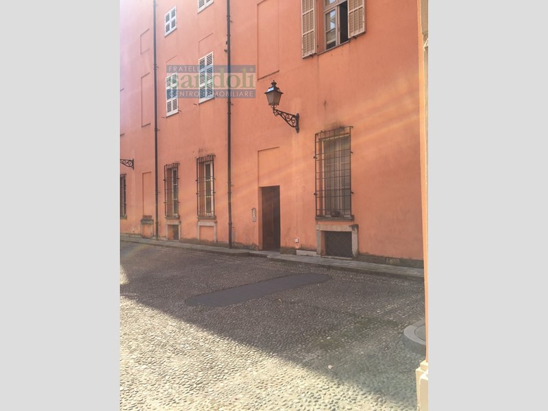 Bilocale in Affitto a Vercelli, 1'000€, 70 m²