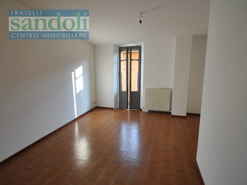 Trilocale in Vendita a Arborio, 40'000€, 90 m²