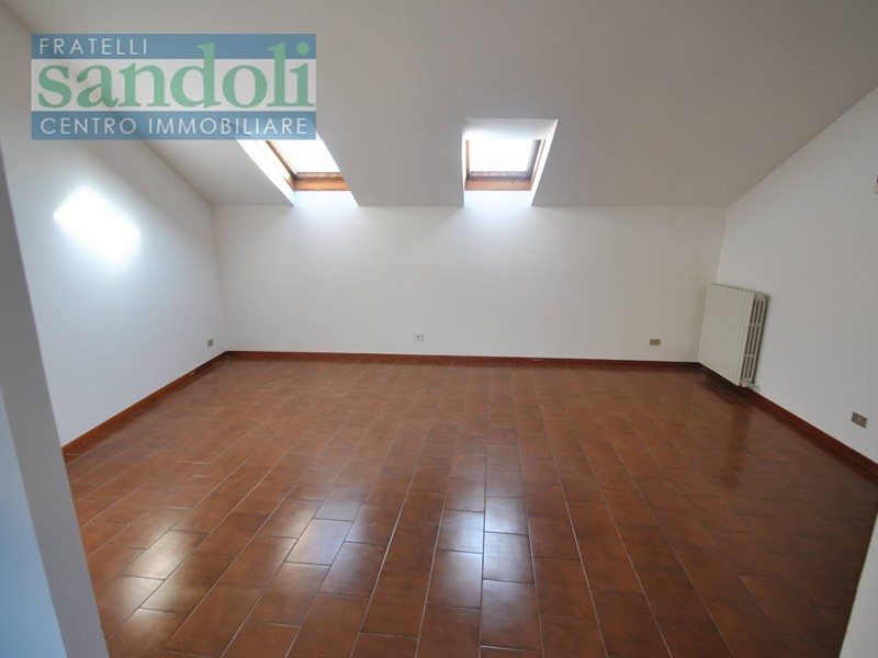 Trilocale in Vendita a Arborio, 40'000€, 90 m²