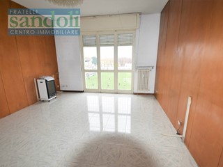 Appartamento in Vendita a Vercelli, 140'000€, 120 m²