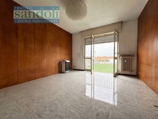 Appartamento in Vendita a Vercelli, 140'000&euro;, 135 m²