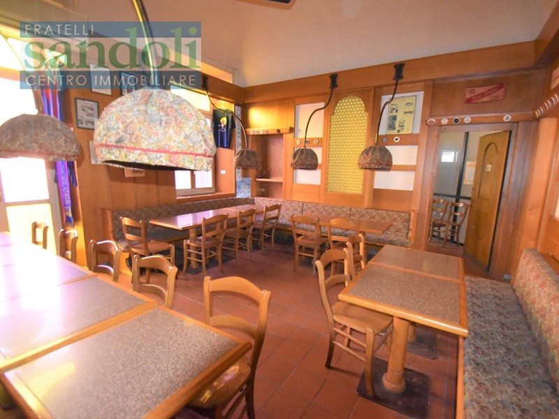 Immobile commerciale in Vendita a Vercelli, 150'000&euro;, 220 m²