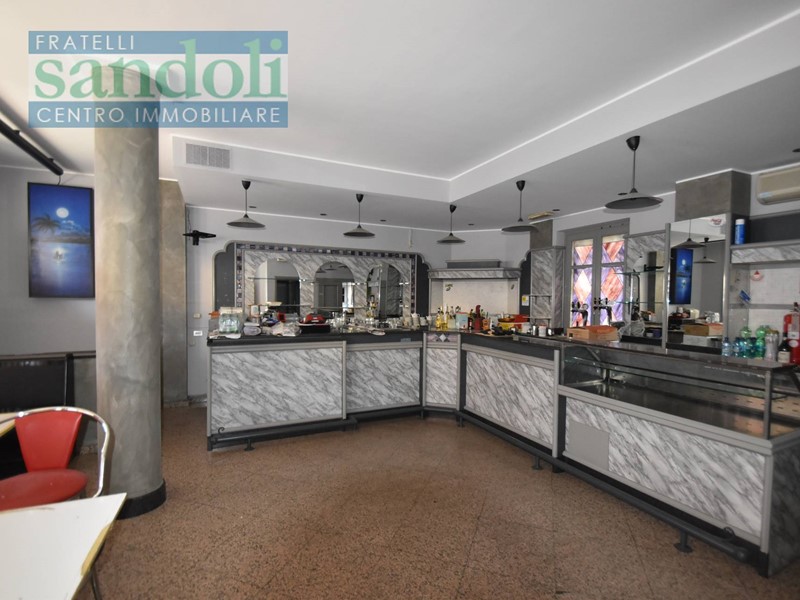 Immobile commerciale in Vendita a Santhià, 75 m²