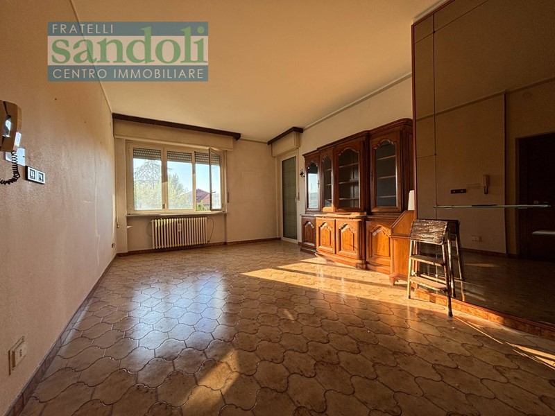 Quadrilocale in Vendita a Vercelli, 130'000&euro;, 100 m²