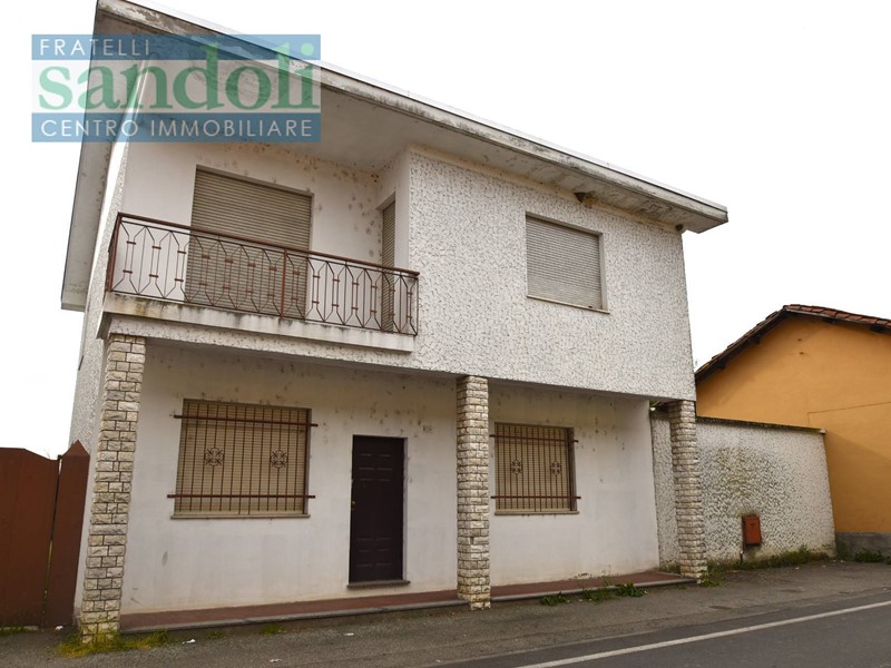 Casa Indipendente in Vendita a Albano Vercellese, 100'000€, 130 m²