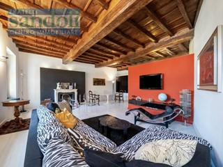 Bilocale in Vendita a Vercelli, 270'000€, 105 m²