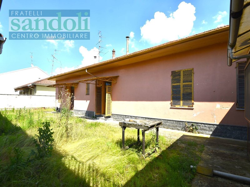Casa Indipendente in Vendita a Vercelli, 105'000€, 160 m²