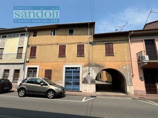 Casa Indipendente in Vendita a Borgo Vercelli, 70'000€, 210 m²