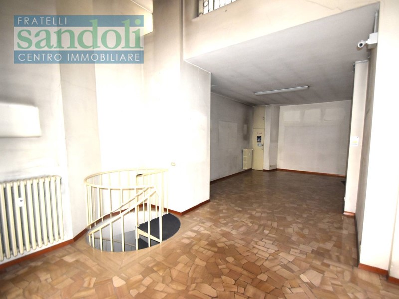 Ufficio in Vendita a Vercelli, 50'000&euro;, 70 m²