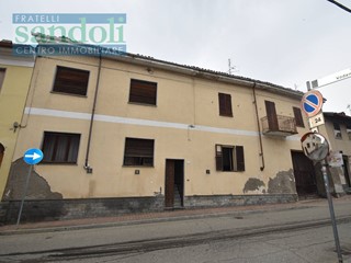 Casa Indipendente in Vendita a Palestro, 65'000€, 270 m²