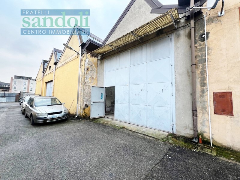 Magazzino in Affitto a Vercelli, 450&euro;, 105 m²
