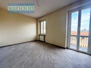 Ufficio in Affitto a Vercelli, 2'000€, 300 m²