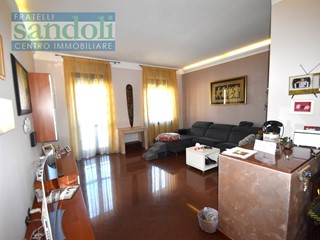 Trilocale in Vendita a Vercelli, 170'000€, 130 m²