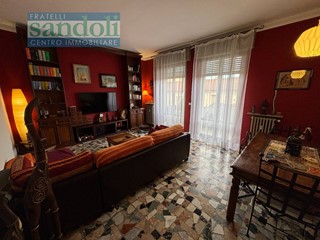 Appartamento in Vendita a Vercelli, 90'000€, 100 m²