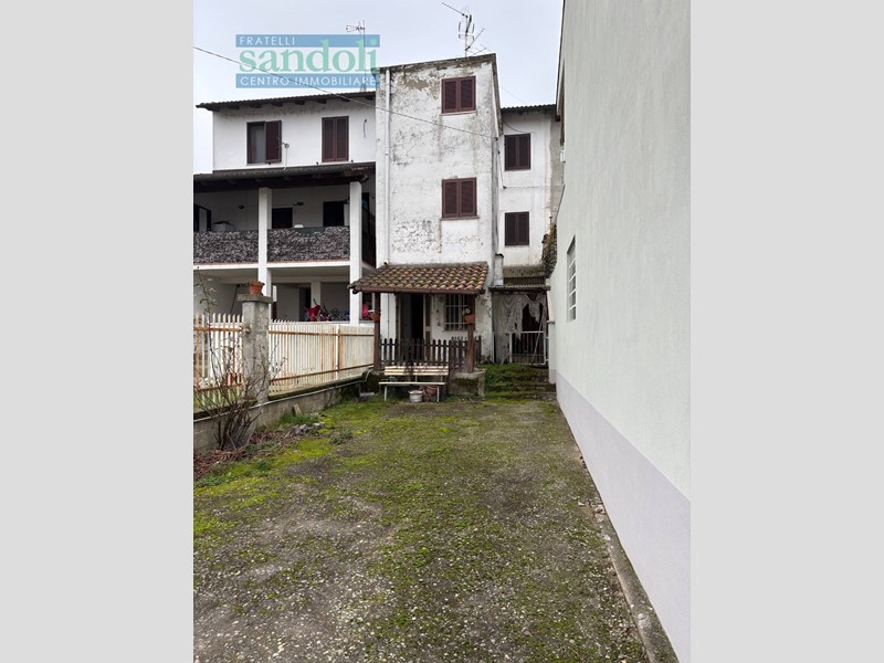 Casa Indipendente in Vendita a Caresana, 25'000€, 110 m²