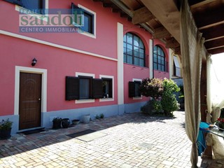 Casa Indipendente in Vendita a Asigliano Vercellese, 190'000€, 230 m²
