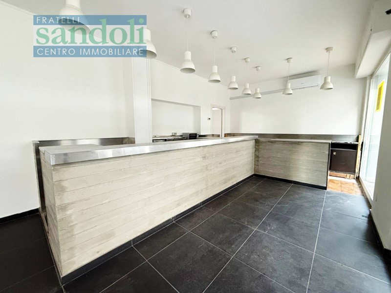 Immobile commerciale in Affitto a Vercelli, 1'500&euro;, 60 m²