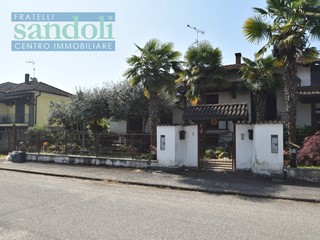 Casa Indipendente in Vendita a Palestro, 150'000€, 170 m²