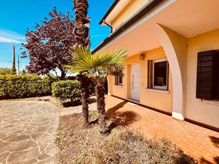 Casa Semi Indipendente in Vendita a Noventa Vicentina, 179'000€, 143 m²