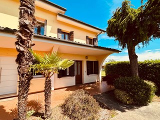 Casa Semi Indipendente in Vendita a Noventa Vicentina, 105'000€, 137 m²