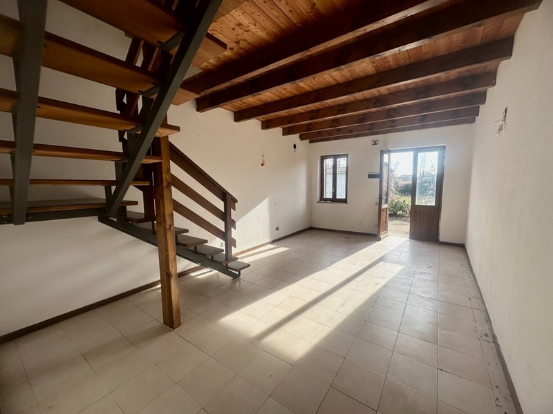 Casa Semi Indipendente in Vendita a Borgo Veneto, 46'000€, 81 m²