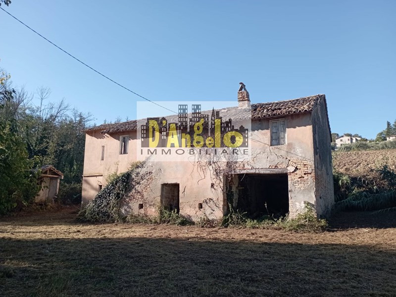 Casa Indipendente in Vendita a Castel di Lama, 98'000€, 140 m²