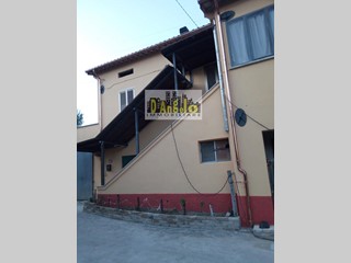 Appartamento in Vendita a Roccafluvione, 50'000€, 90 m²