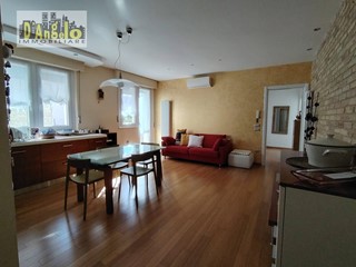 Appartamento in Vendita a Offida, 190'000€, 81 m²