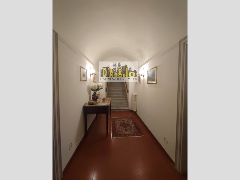 Casa Indipendente in Vendita a Offida, 400'000€, 411 m²