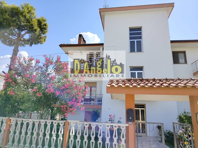 Appartamento in Vendita a Offida, 150'000€, 145 m²