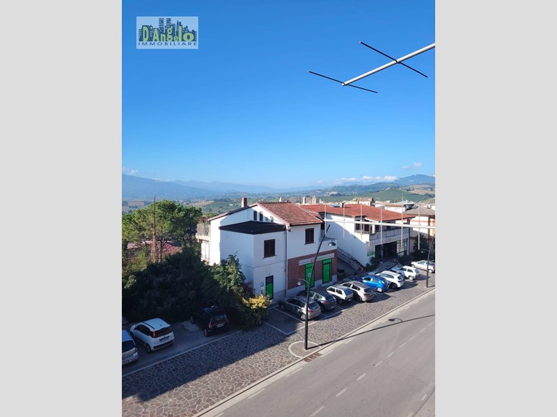 Appartamento in Vendita a Offida, 99'000€, 130 m²