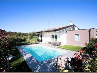 Villa in Vendita a Castiglione delle Stiviere, 479'000€, 180 m²