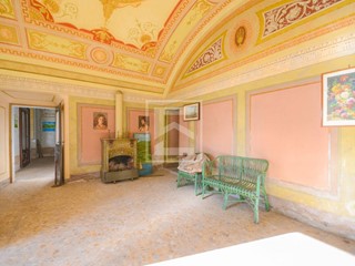 Rustico in Vendita a Calvagese della Riviera, 399'000€, 905 m²