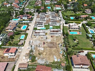 Villa in Vendita a Moniga del Garda, 1'595'000€, 318 m²