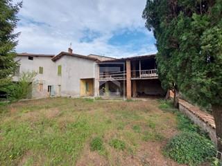 Rustico in Vendita a Muscoline, 139'000€, 390 m²