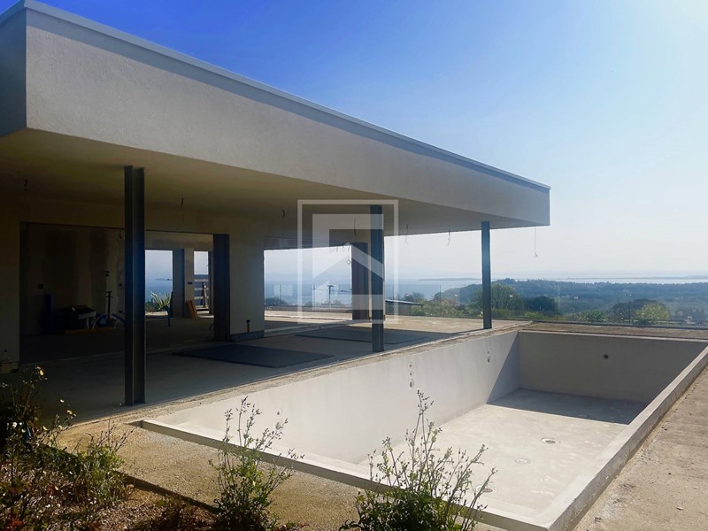 Villa in Vendita a Padenghe sul Garda, 3'500'000&euro;, 700 m², con Box