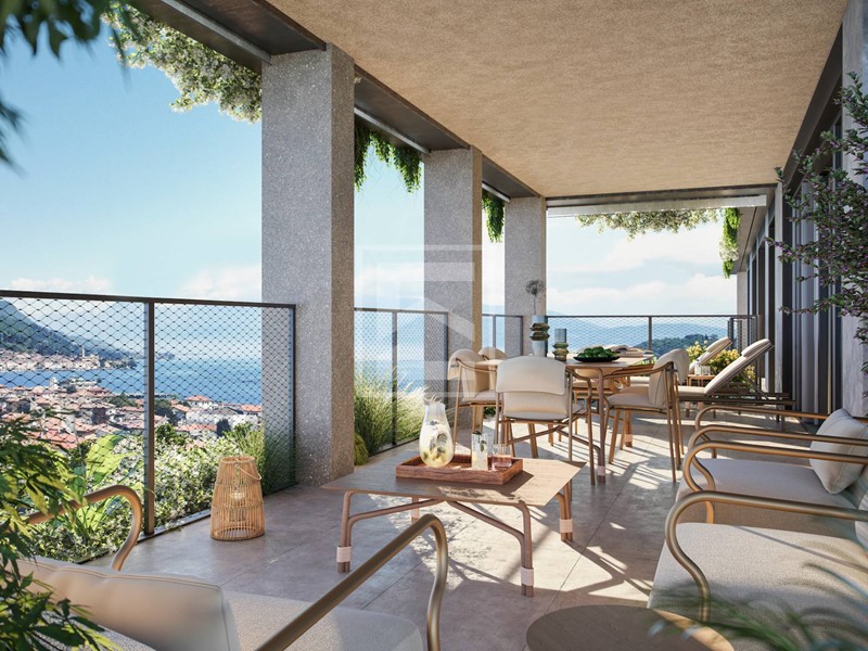 Trilocale in Vendita a Salò, 855'800€, 150 m²