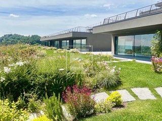 Appartamento in Vendita a Padenghe sul Garda, 550 m²